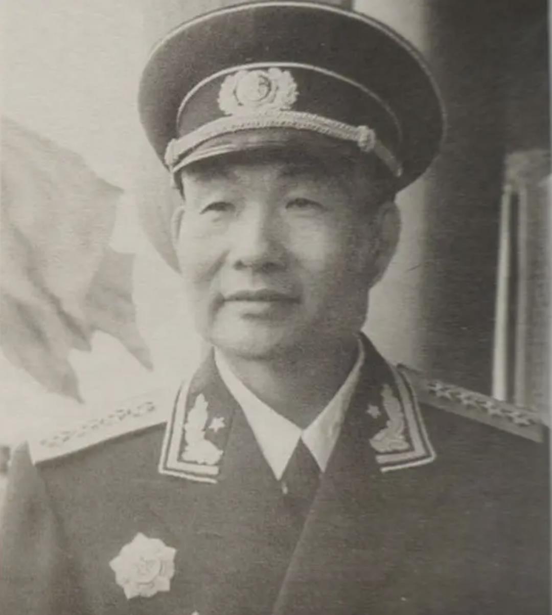 DƬ